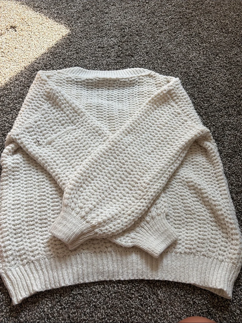 SO Cream V-Neck Textured Knit Sweater